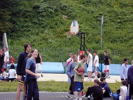 2003Sfb057