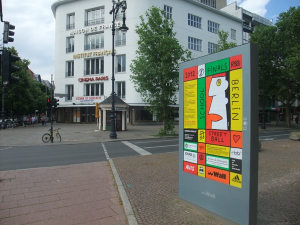 Poster2012-075