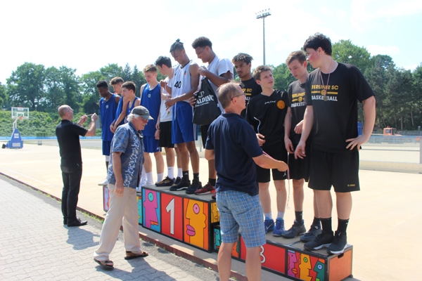 SchoolFinalsFinale02-012