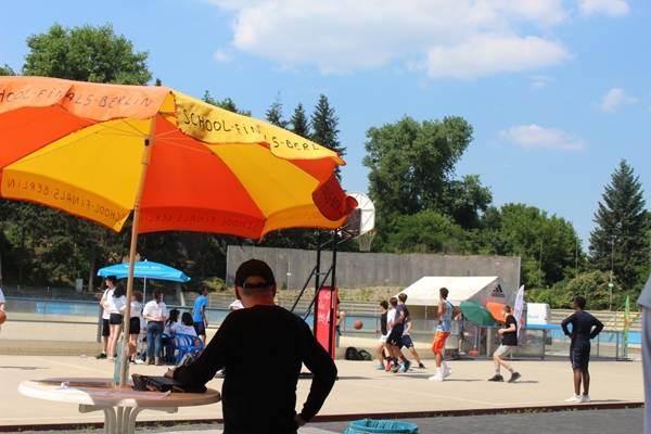 SchoolFinalsFinale02-024