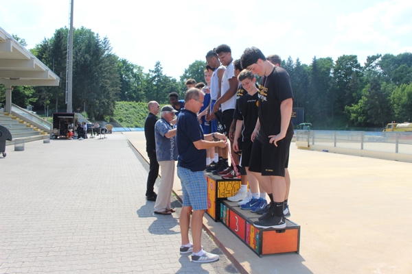 SchoolFinalsFinale02-061