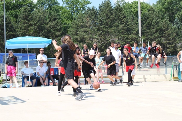 SchoolFinalsFinale03-016