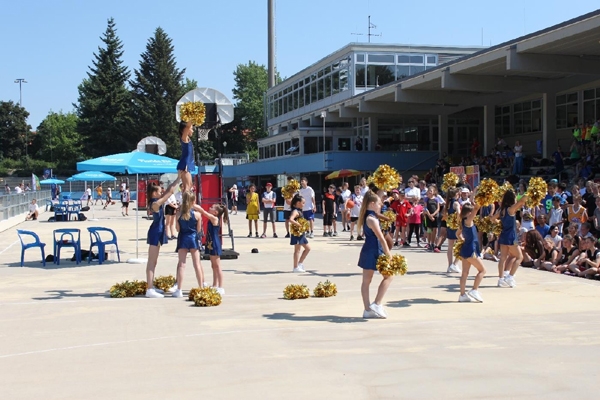 SchoolFinalsFinale03-059