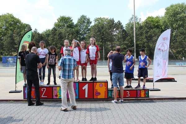 SchoolFinalsFinale03-070