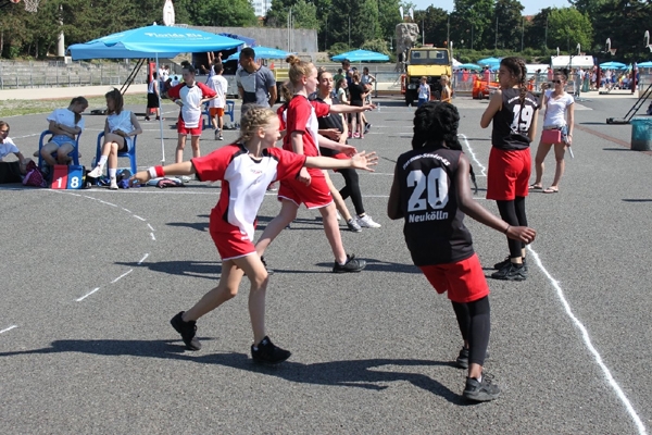 SchoolFinalsFinale03-087