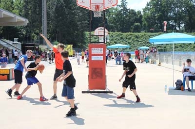 SchoolFinalsFinale03-077