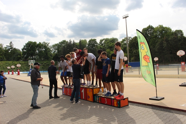FinaleTag01-002-075